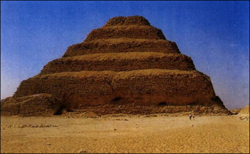 이집트의 피라미드 (출처. blog.naver.com/zooz0204)