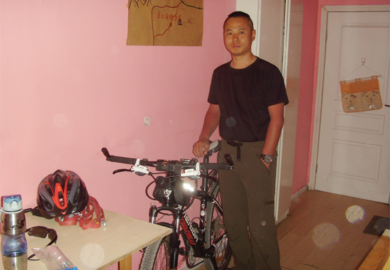 티벳으로 자전거 여행을 떠나는 중국 청년, 까오펑 ⓒ양기혁