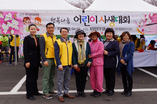 550_이마트와 함께하는 행복나눔 어린이 사생대회 개최.JPG