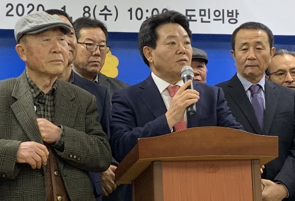 자유한국당 허용진 변호사가 8일 기자회견을 갖고 공식 출마를 선언했다.