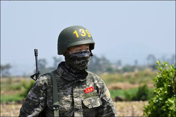 손흥민(28. 토트넘)선수는 8일 3주간의 기초군사훈련을 마치고 퇴소했다. 제공=대한민국 해병대 공식 페이스북.