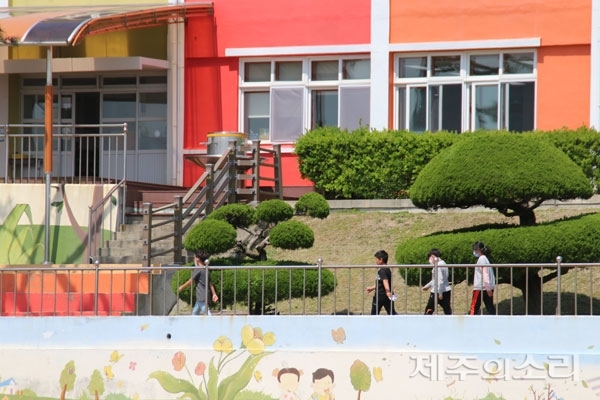 21일 등교수업이 이뤄지고 있는 추자초등학교. ⓒ제주의소리 김찬우 기자