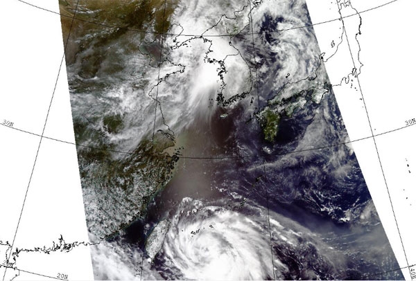 타이완 인근 해상에서 북서진하고 있는 제4호 태풍 하구핏. 사진=기상청 위성영상 갈무리