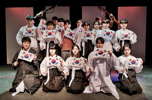 RED(제주 청년극단)는 3월 1일 오후 2시 서귀포 천지연 폭포 야외 공연장에서 뮤지컬 ‘만세’를 공연한다. 제공=제주 청년극단. ⓒ제주의소리
