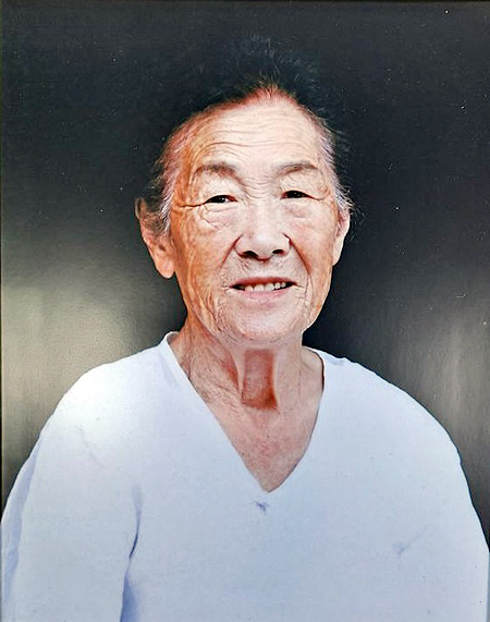 제주 전통주인 오메기술과 고소리술 명예보유자인 김을정 할머니가 15일 노환으로 별세했다.