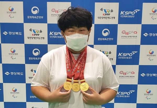 하현수 역도 선수가 24일 전국장애인체전에서 한국신기록을 달성했다. 사진=제주도장애인체육회. ⓒ제주의소리