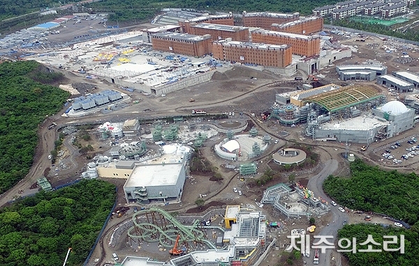 서귀포시 안덕면 곶자왈 일대에 들어선 제주신화역사공원의 2017년 5월 1단계 공사 모습. ⓒ제주의소리