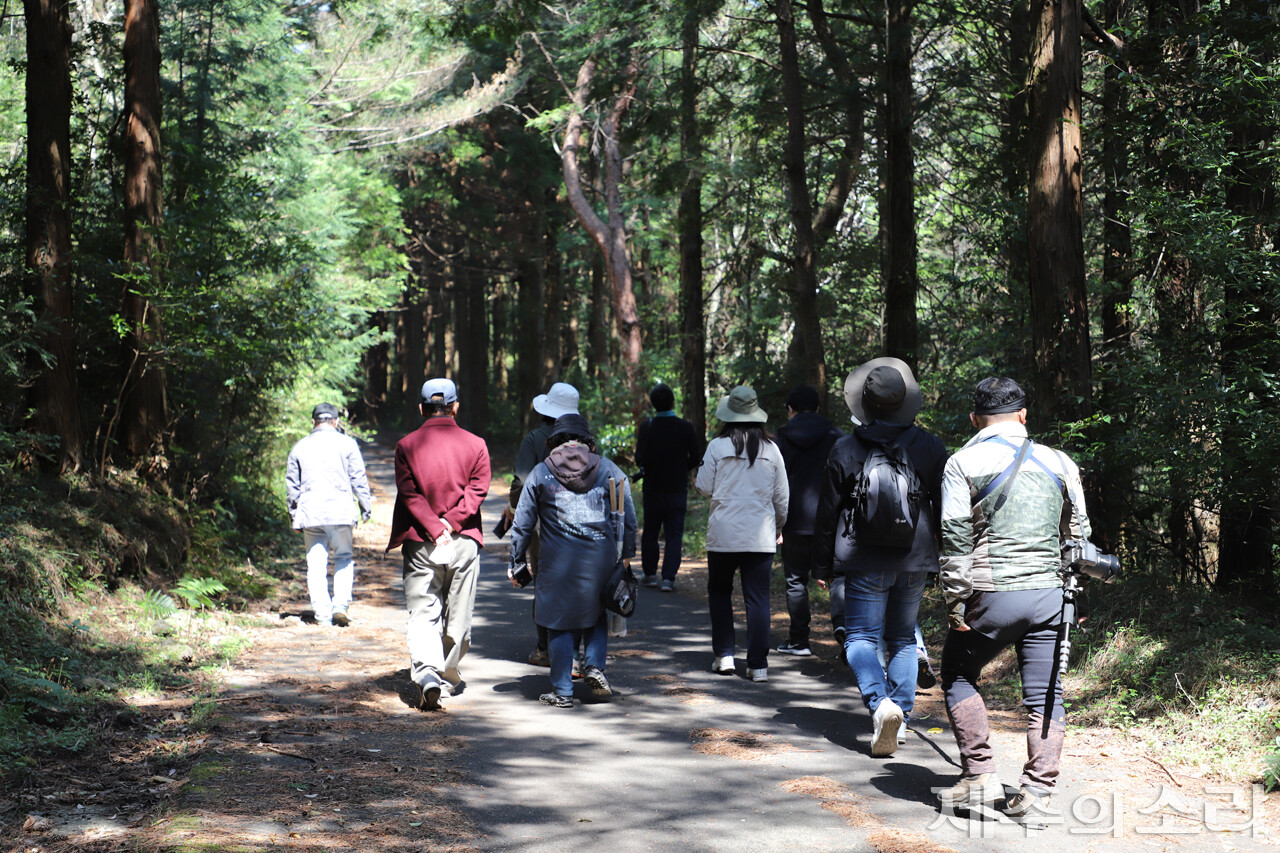 양용찬열사추모사업회, 시민정치연대 제주가치, 독립언론 [제주의소리], 제주대 공동자원과 지속가능사회 연구센터가 함께하는 ‘탐나는가치 맵핑(mapping)’ 마을공동목장 프로젝트팀은 열 번째 방문지로 서귀포시 하효마을공동목장을 탐방했다. ⓒ제주의소리