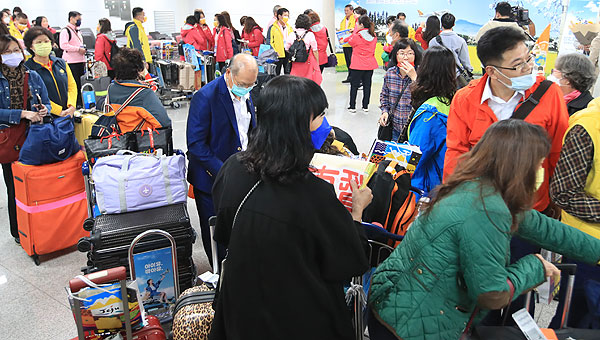 25일 대만 관광객 180여명은 현지 저비용항공사인 타이거항공의 항공편을 이용해 제주공항에 도착했다. 제주~대만 직항 재개는 2020년 2월 이후 33개월 만이다.