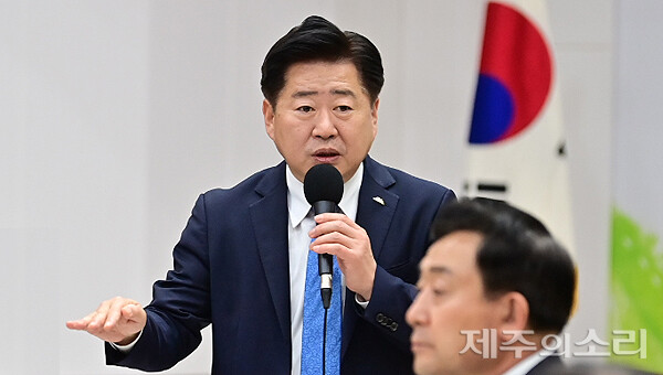 15일 서귀포시 너른마당에서 오영훈 제주도지사의 연두방문의 일환인 ‘시민들과의 대화’가 열리고 있다. [사진제공-서귀포시]