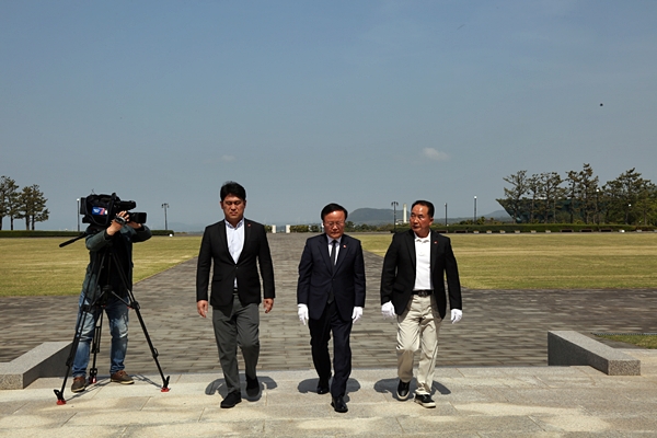 김재원 최고위원이 참배하기 위해 4.3평화공원을 찾았다. ⓒ제주의소리