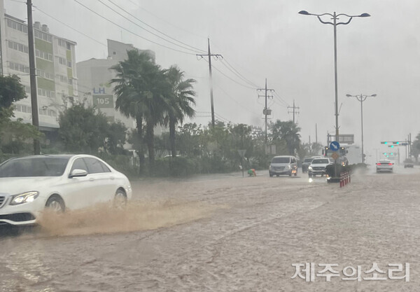 지난해 폭우로 침수된 서귀포시 대정읍 모습.