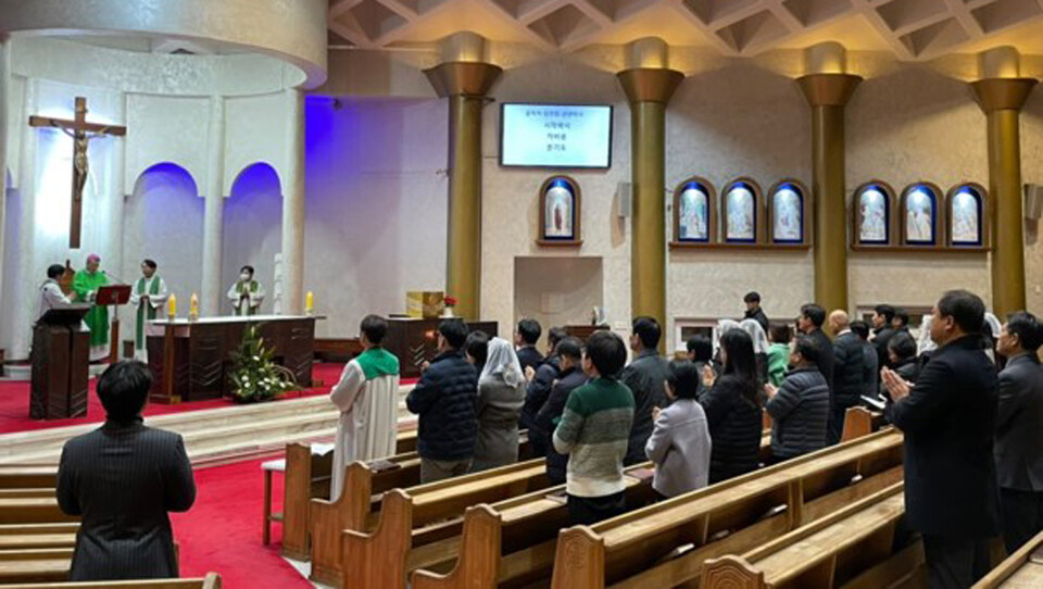 제12대 제주특별자치도의회 가톨릭신우회는 1월22일 저녁7시30분 신제주성당에서 '제주 공직자신우회 신년미사'를 개최했다. ⓒ제주의소리