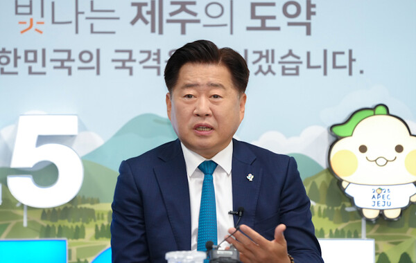 5일 오전 제주도청 출입기자단과 간담회를 갖고 있는 오영훈 제주도지사. 사진=제주특별자치도 ⓒ제주의소리