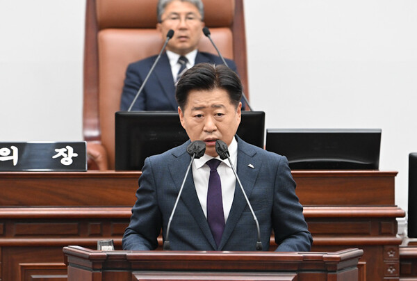 4일 제431회 제주특별자치도의회 임시회 제3차 본회의에서 발언하고 있는 오영훈 제주도지사. 사진=제주특별자치도의회 ⓒ제주의소리