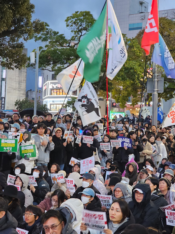 7일 열린 ‘윤석열 즉각 퇴진 요구 제주도민대회’ 현장. ⓒ제주의소리 자료사진<br>