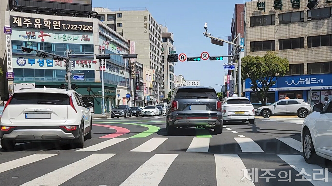 운전자가 바라보는 광양사거리(제주시청→탐라장애인복지관). ⓒ제주의소리