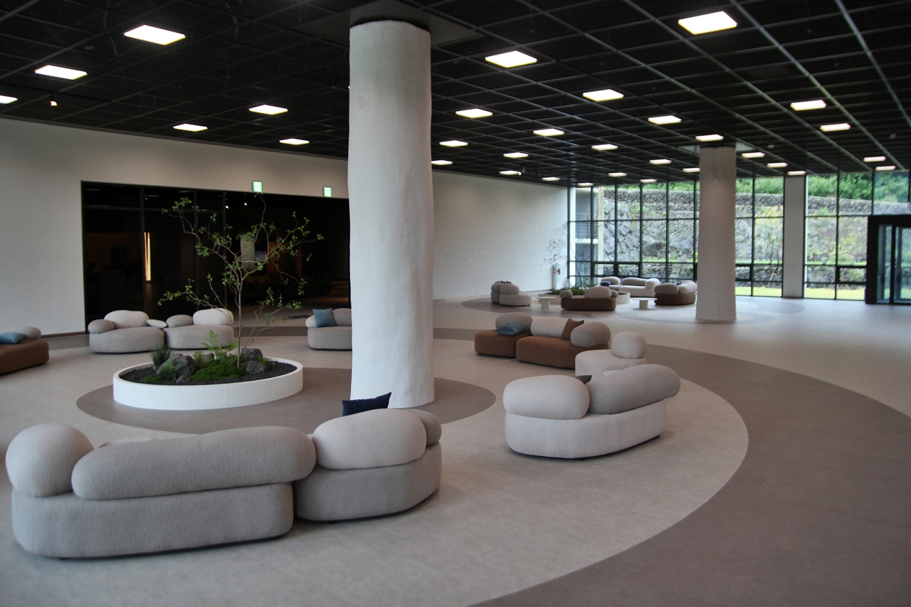 전시관 로비. 개관 행사도 로비에서 치른 바 있다. ⓒ제주의소리