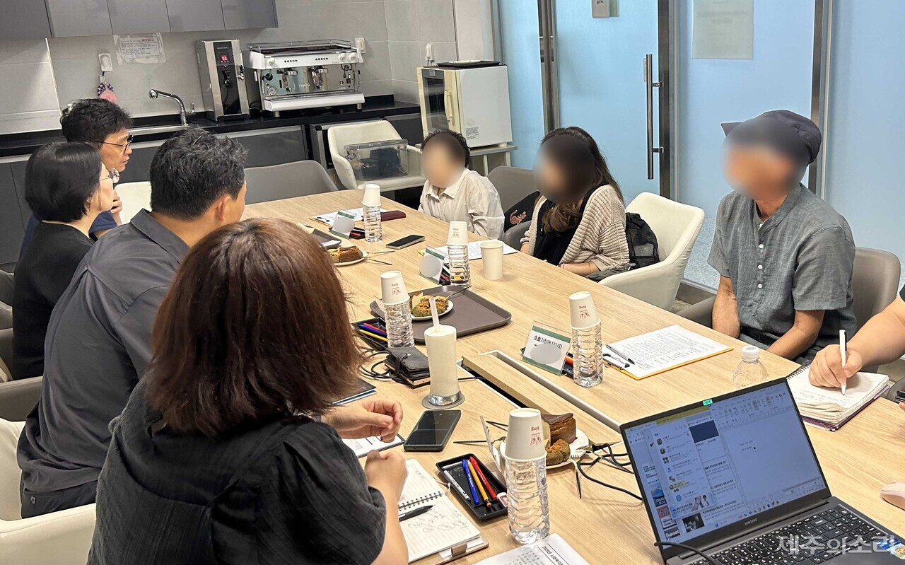  ‘소수장애인의 복지욕구 및 실태에 관한 연구’의 포커스 그룹 인터뷰에서 호흡기장애인들이 일상생활에서 겪는 어려움을 토로하고 있다. ⓒ제주의소리