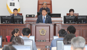 오영훈 지사 "제주시·의회 청사" 198억 <b>난타전</b> 예고